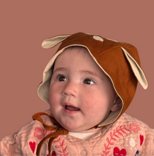 Load image into Gallery viewer, Gogo and Martin Linen Fawn Bonnet