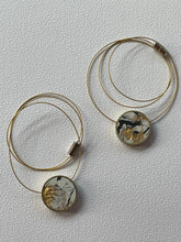 Load image into Gallery viewer, Dconstruct Concrete Brass Necklace Marble Gold

