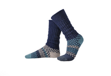 Load image into Gallery viewer, Solmate Fusion Slouch Socks Cerulean
