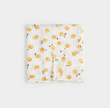 Load image into Gallery viewer, Petit Lem Lemon Print Swaddling Blanket
