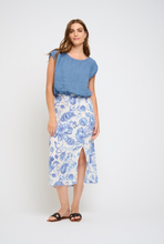 Load image into Gallery viewer, Pistache Linen Top w/Elastic Waist
