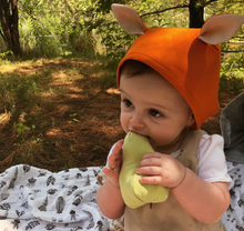 Load image into Gallery viewer, Gogo and Martin Linen Fox Bonnet