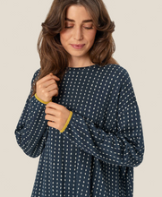 Load image into Gallery viewer, Masai Damira Oversize Top