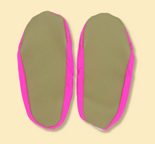 Load image into Gallery viewer, Palm Beachies Water Shoes Pop Pink