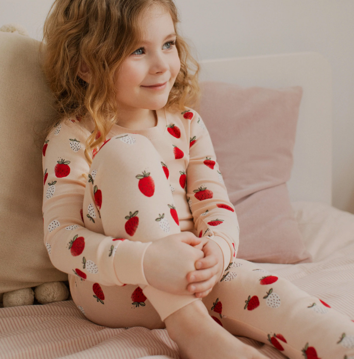 Cute Little Strawberries Pyjamas Set – Snugglify