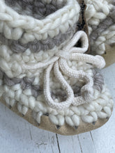 Load image into Gallery viewer, Padraig Kids Slippers Cream