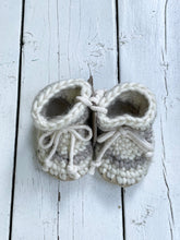 Load image into Gallery viewer, Padraig Kids Slippers Cream