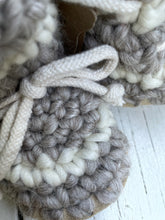 Load image into Gallery viewer, Padraig Kids Slippers Grey