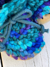Load image into Gallery viewer, Padraig Kids Slippers Blue Multi