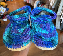 Load image into Gallery viewer, Padraig Womens Slippers Blue Multi
