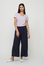 Load image into Gallery viewer, Pistache Crop Linen Pant Navy
