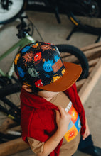 Load image into Gallery viewer, Headster Mood Monsters Snapback Black
