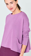 Load image into Gallery viewer, Mes Soeurs et Moi Renne Violette Pullover Crop Sweater
