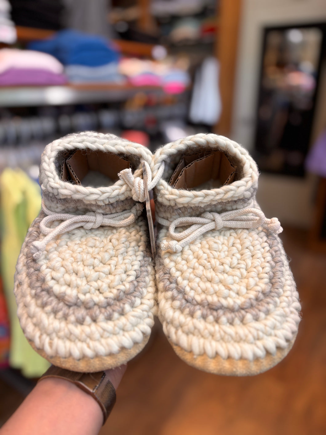 Padraig Womens Slippers Cream