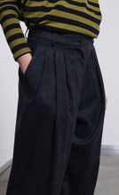 Load image into Gallery viewer, Neirami Grey Flannel Crop Pant
