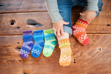 Load image into Gallery viewer, Solmate Baby Socks Prism
