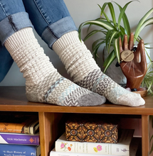 Load image into Gallery viewer, Solmate Fusion Slouch Socks Seashell
