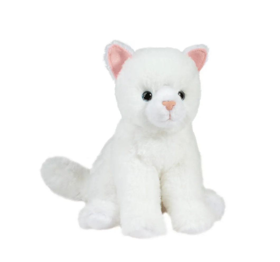 Winnie White Cat