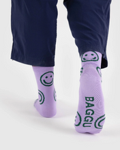 Load image into Gallery viewer, BAGGU Crew Socks Lavender Happy
