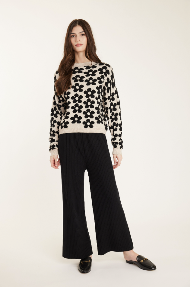 Pistache Daisy Knit Sweater Black/Beige Flowers