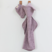 Load image into Gallery viewer, Bella Tunno Hooded Towel and Wash Mitt Orchid
