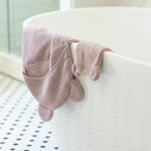 Load image into Gallery viewer, Bella Tunno Hooded Towel and Wash Mitt Orchid
