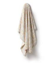 Load image into Gallery viewer, Wilson and Frenchy Ava Floral Blanket
