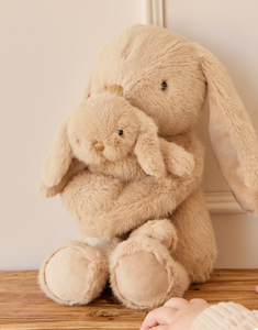 Frankie the Hugging Bunny Caramel