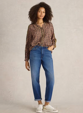 Load image into Gallery viewer, White Stuff UK Freya Weekend Jean Mid Denim
