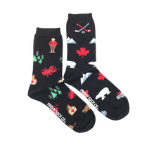 Load image into Gallery viewer, Womens Canada Icons Mismatch Socks
