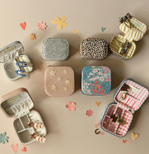 Load image into Gallery viewer, Rockahula Shimmer Star Square Jewellery Box
