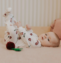 Load image into Gallery viewer, Petit Lem Figs Print Sleeper

