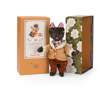 Load image into Gallery viewer, Les MInouchkas Leon the Cat

