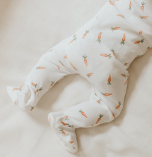 Load image into Gallery viewer, Petit Lem Carrot Print Rib Sleeper
