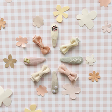 Load image into Gallery viewer, Rockahula Flora Linen MIni Bow Clips
