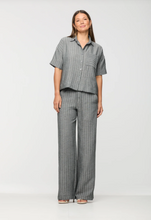 Load image into Gallery viewer, Beddome Oversize Crop Shirt
