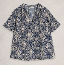 Load image into Gallery viewer, White Stuff UK Teakie Crinkle Top Navy Print
