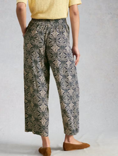 Load image into Gallery viewer, White Stuff UK Shelly Crinkle Culotte Navy Print
