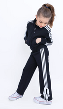 Load image into Gallery viewer, Preppy Goose Paige Relax Fit Sweatpants with Bow Black
