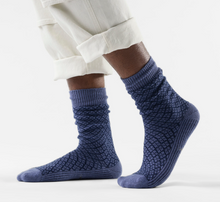 Load image into Gallery viewer, Smartwool Mens Everyday Cozy Mercantile Crew Socks Nightfall Blue
