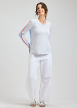 Load image into Gallery viewer, Zaket and Plover Rounded Hem Vee Sweater Ice
