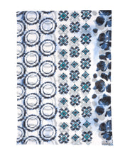 Load image into Gallery viewer, Echo Batik Patch Wrap White
