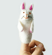 Load image into Gallery viewer, Animal Finger Puppets Felted Wool
