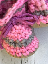Load image into Gallery viewer, Padraig Kids Slippers Pink
